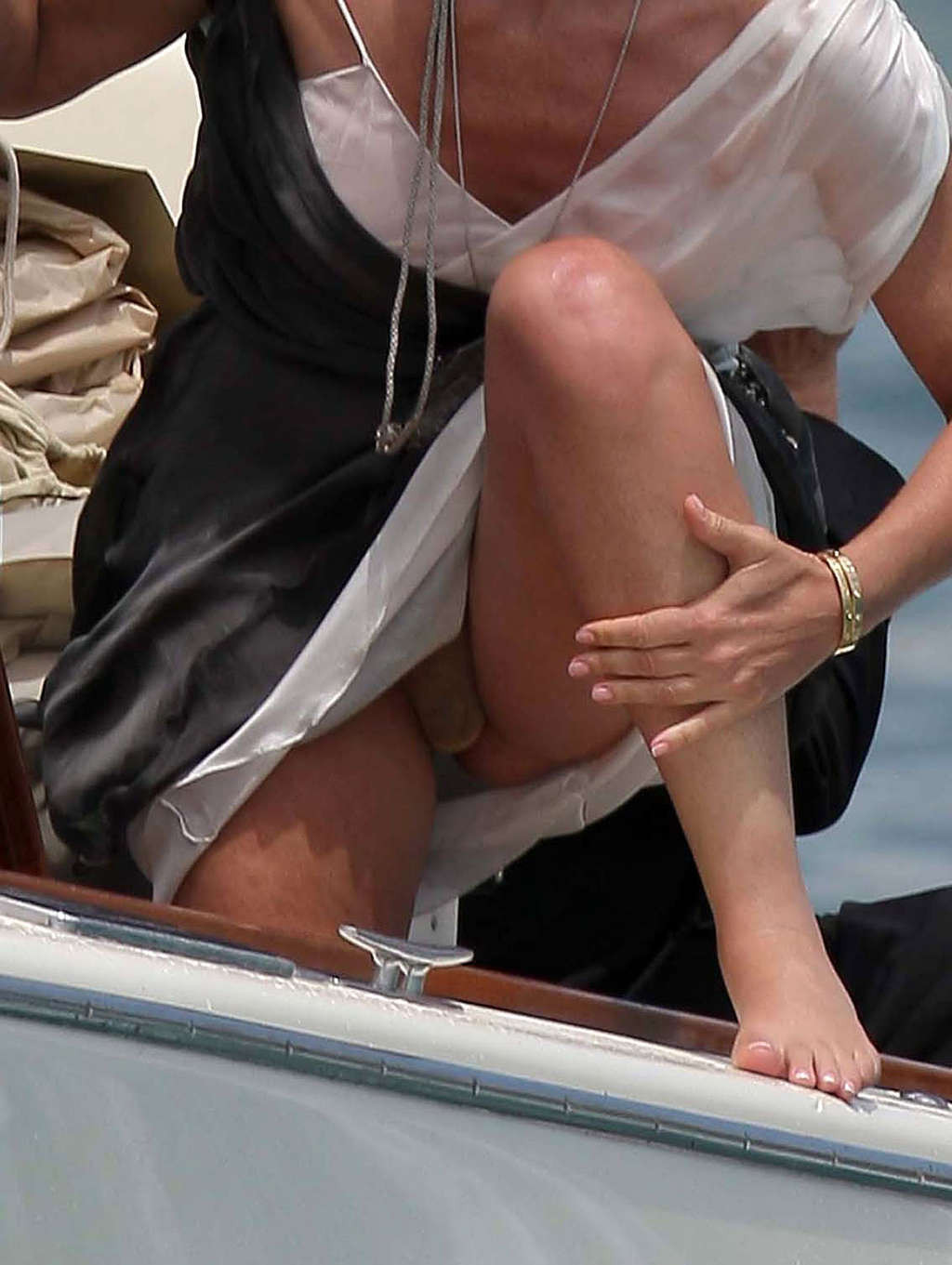Sharon Stone showing her sweet and sexy pussy under skirt #75362640