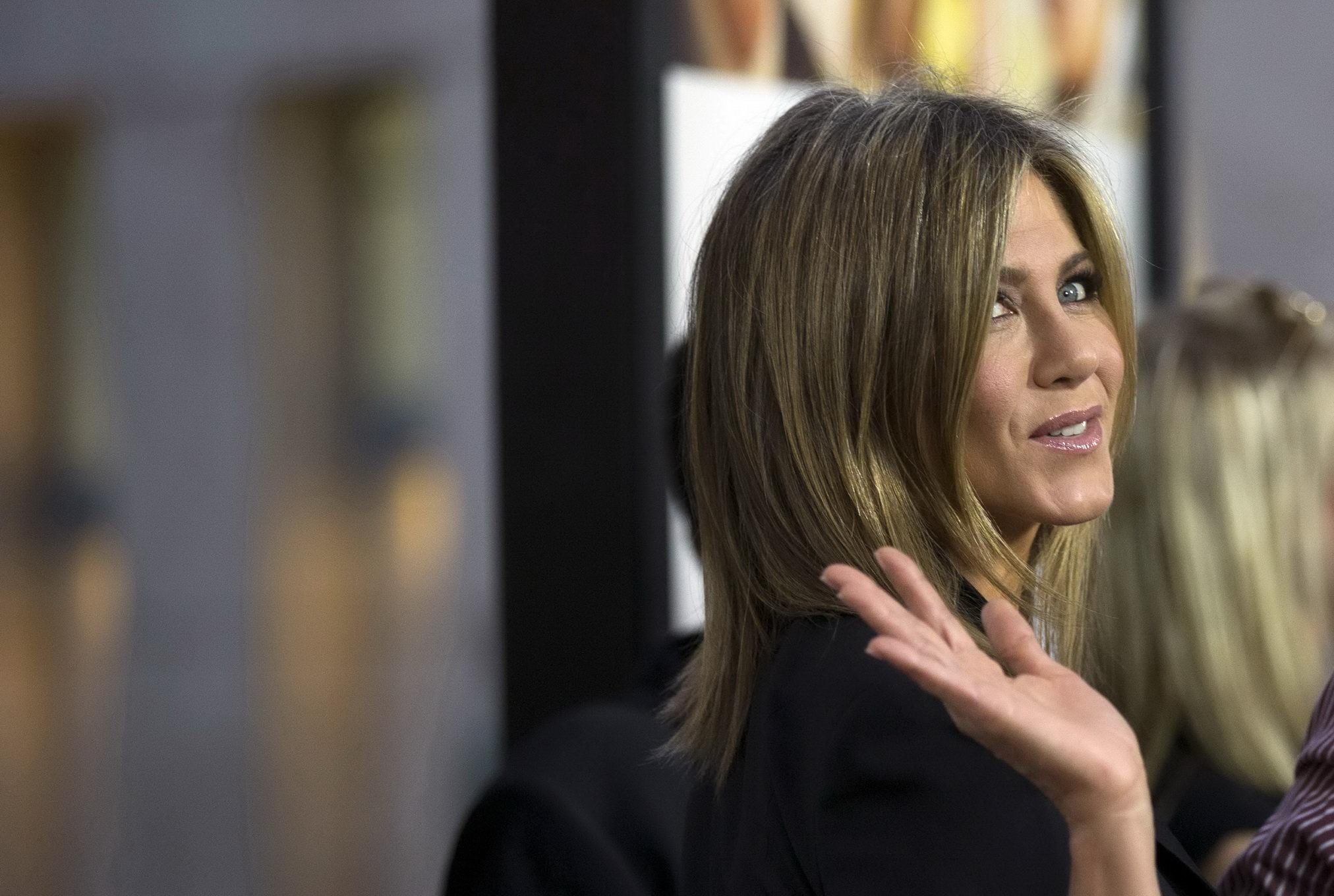 Jennifer Aniston incinta e scollata alla prima di vita del crimine all'Arclight C
 #75186888