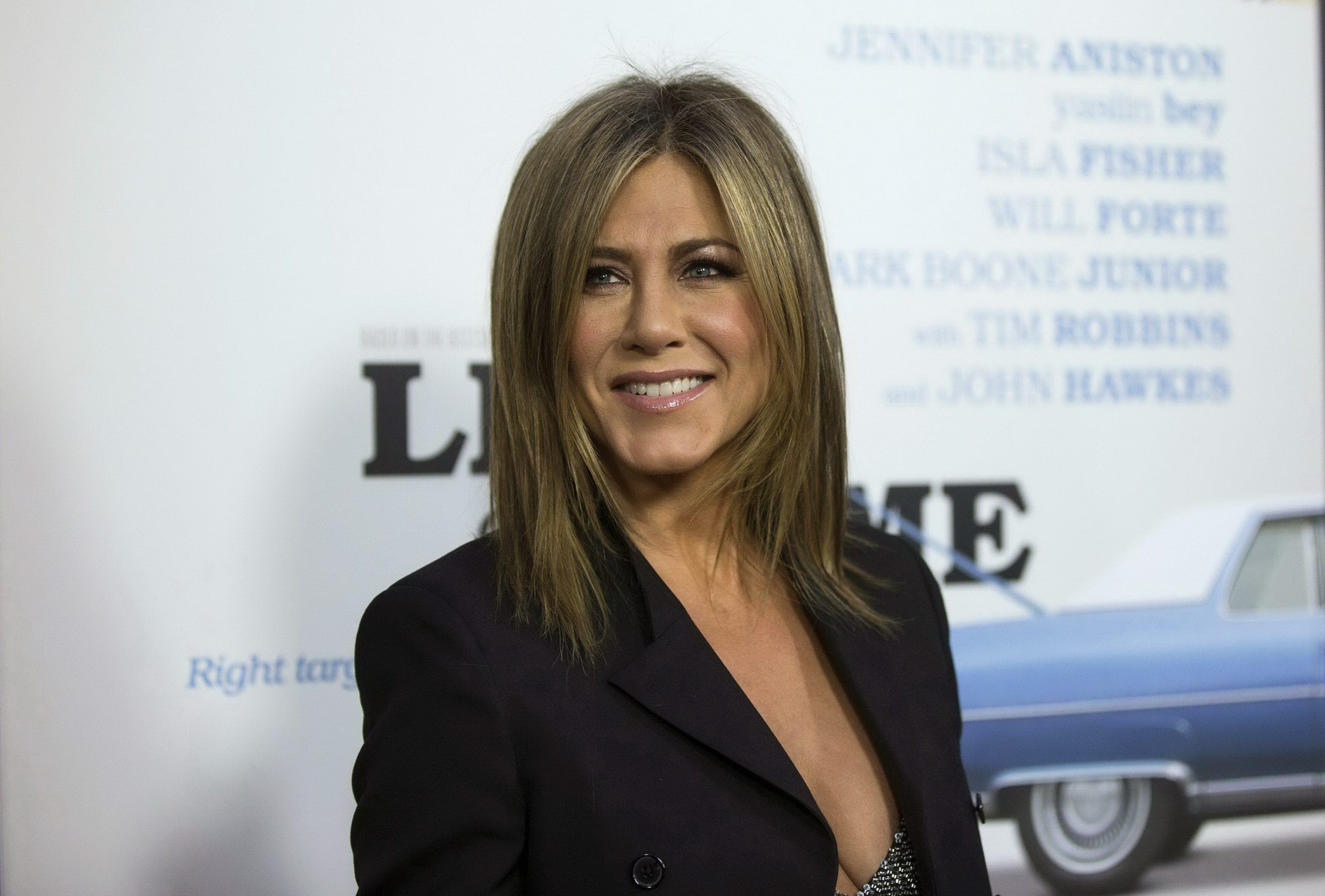 Jennifer Aniston incinta e scollata alla prima di vita del crimine all'Arclight C
 #75186930