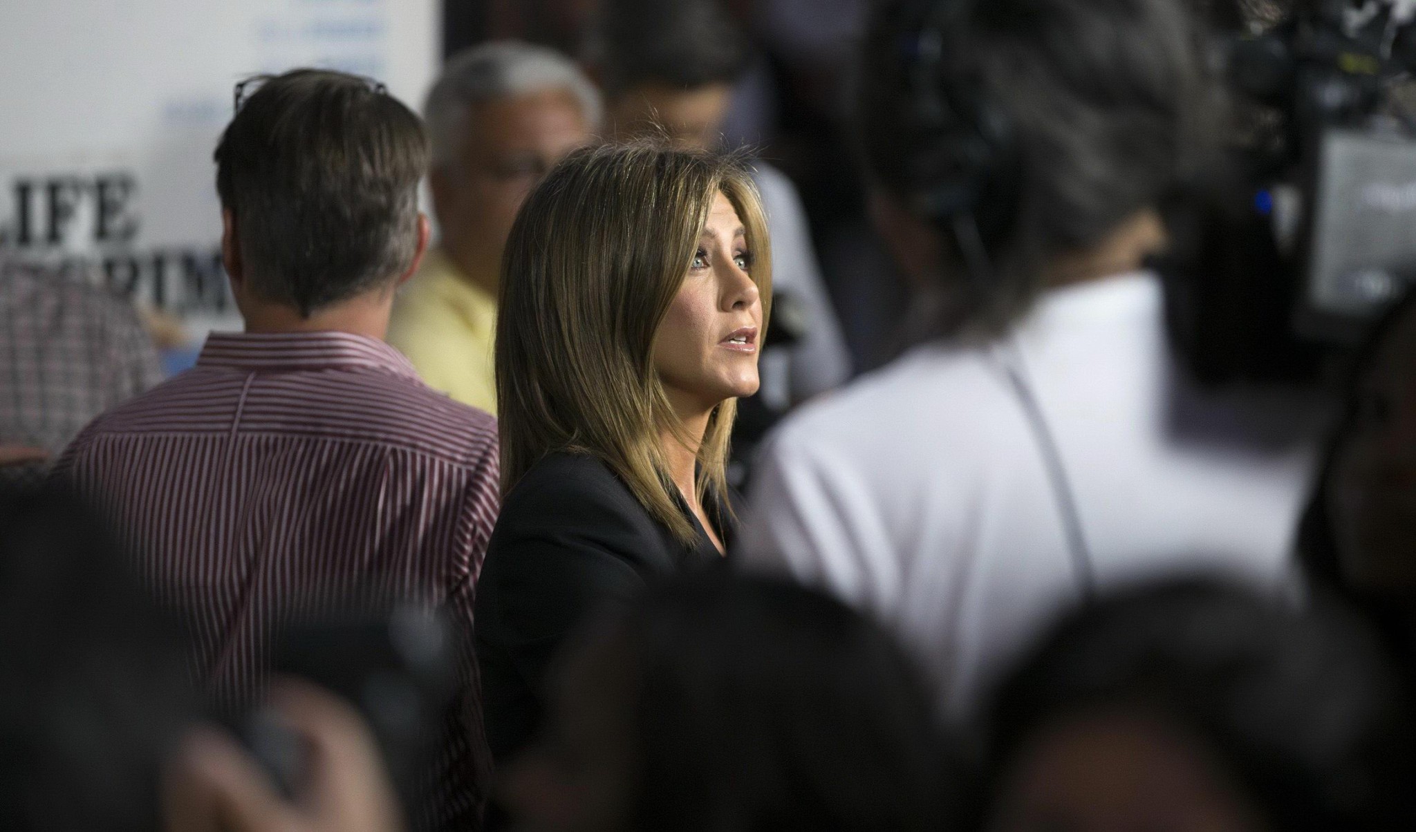 Jennifer aniston embarazada y con escote en el estreno de life of crime en arclight c
 #75186984