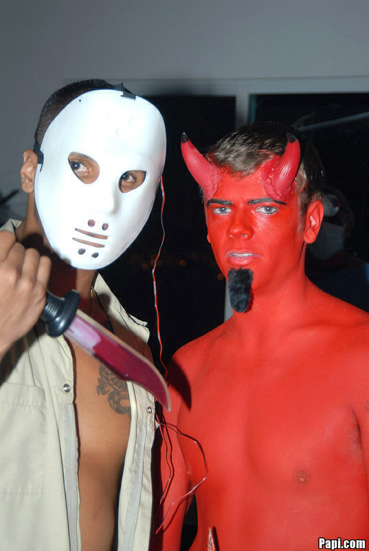 Mira a estos papis gay en acción de gang bang esta fiesta de holloween es off da chai
 #76954523