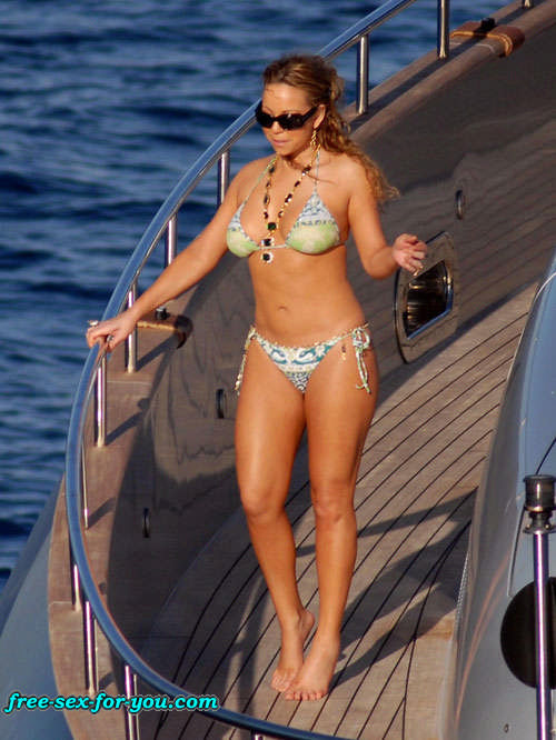 Mariah Carey posing in skimpy bikini on yacht paprazzi pix #75432154