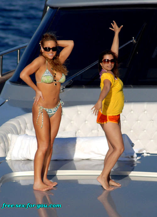 Mariah Carey posing in skimpy bikini on yacht paprazzi pix #75432184