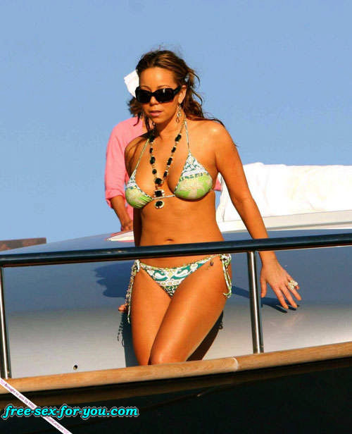 Mariah Carey posing in skimpy bikini on yacht paprazzi pix #75432209