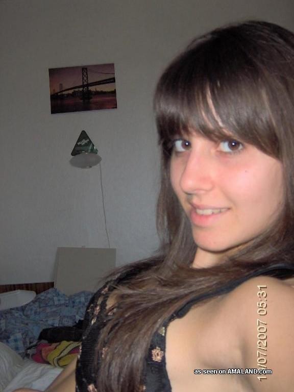 Chick shows her perky tits in these sexy selfpics #75692762