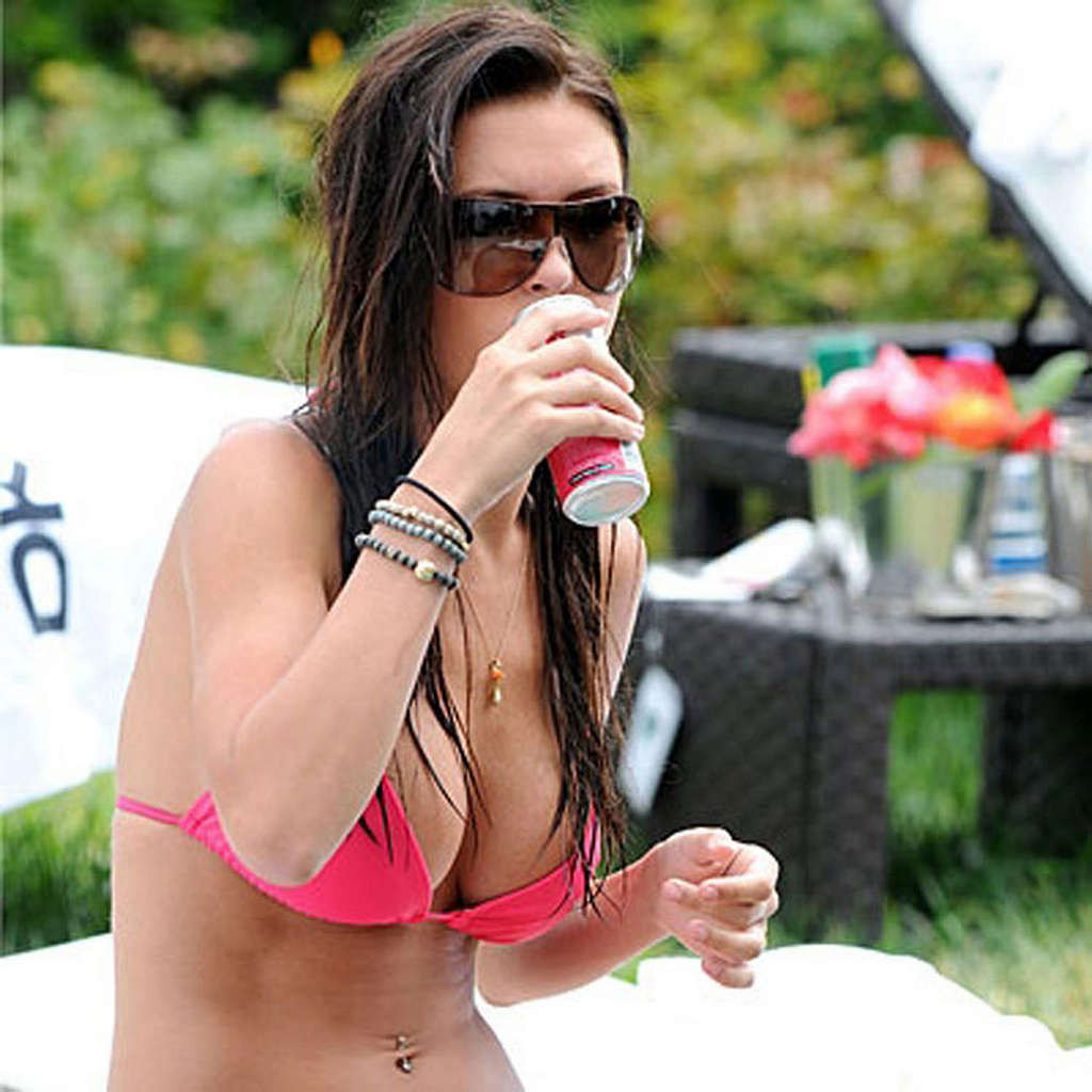 Audrina Patridge rivela il suo grande corpo in bikini e la sua bella tis
 #75352780