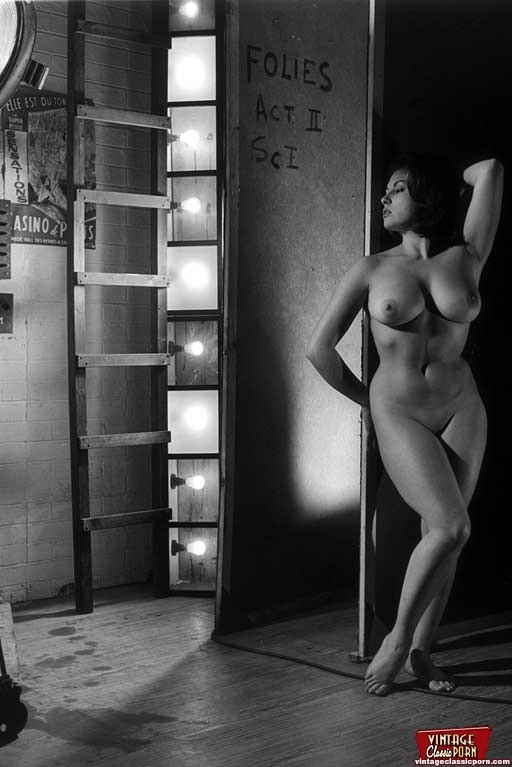 June Palmer che mostra le sue parti del corpo perfettamente belle
 #78467520