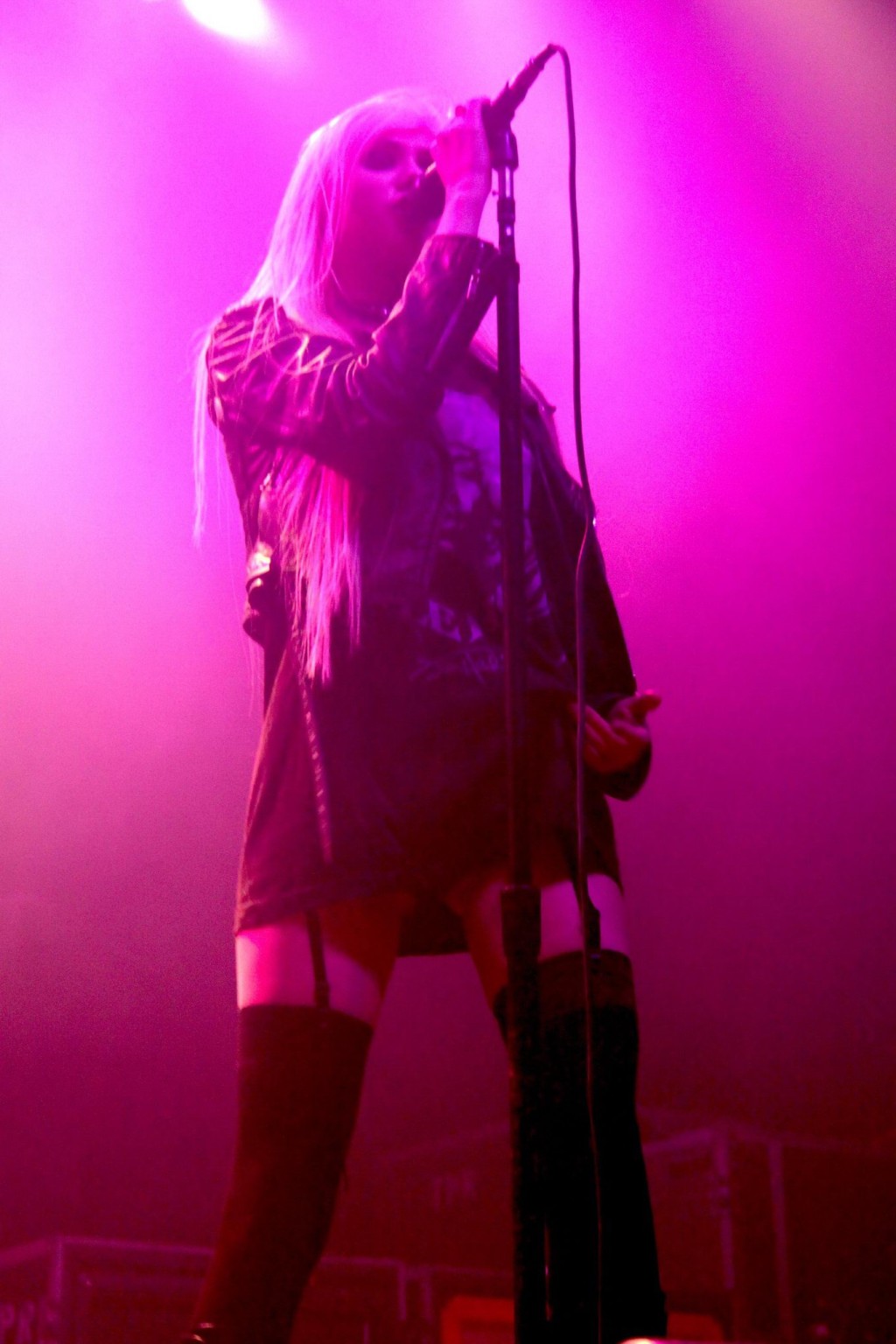 Taylor Momsen flashing her panties on stage in Montreal #75284238