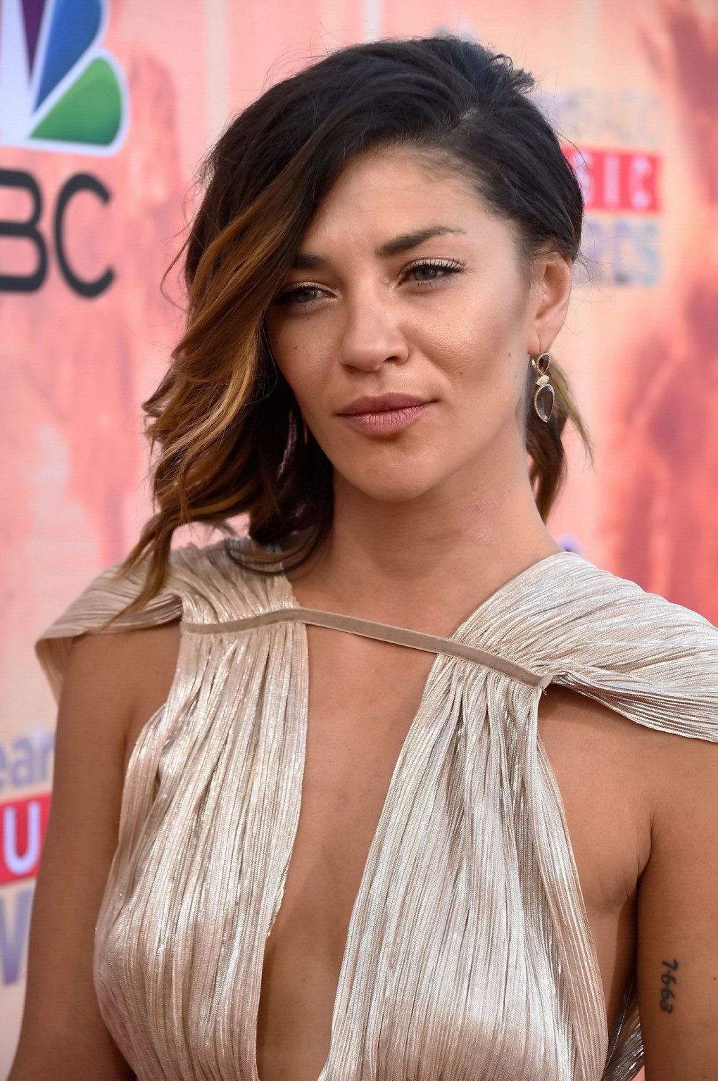Jessica Szohr Showing Sideboob Braless In A Low Cut Mini Dress At 2015 Iheartrad Porn Pictures
