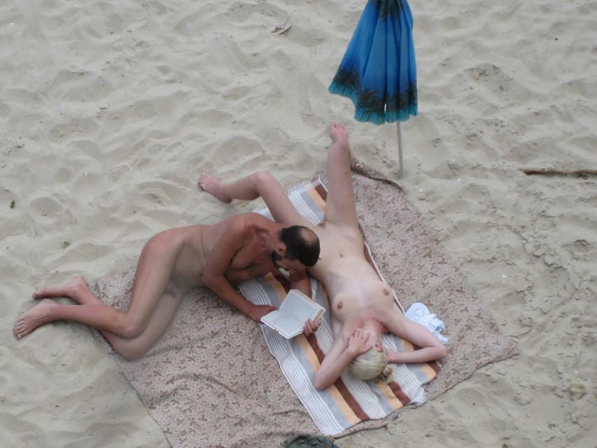 Attenzione - foto e video di nudisti incredibili
 #72275282