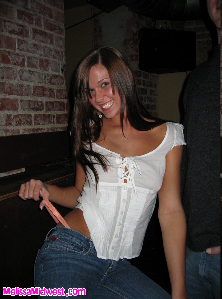 Melissa Midwest und Sweetadri in Dillingers Bar
 #67335395