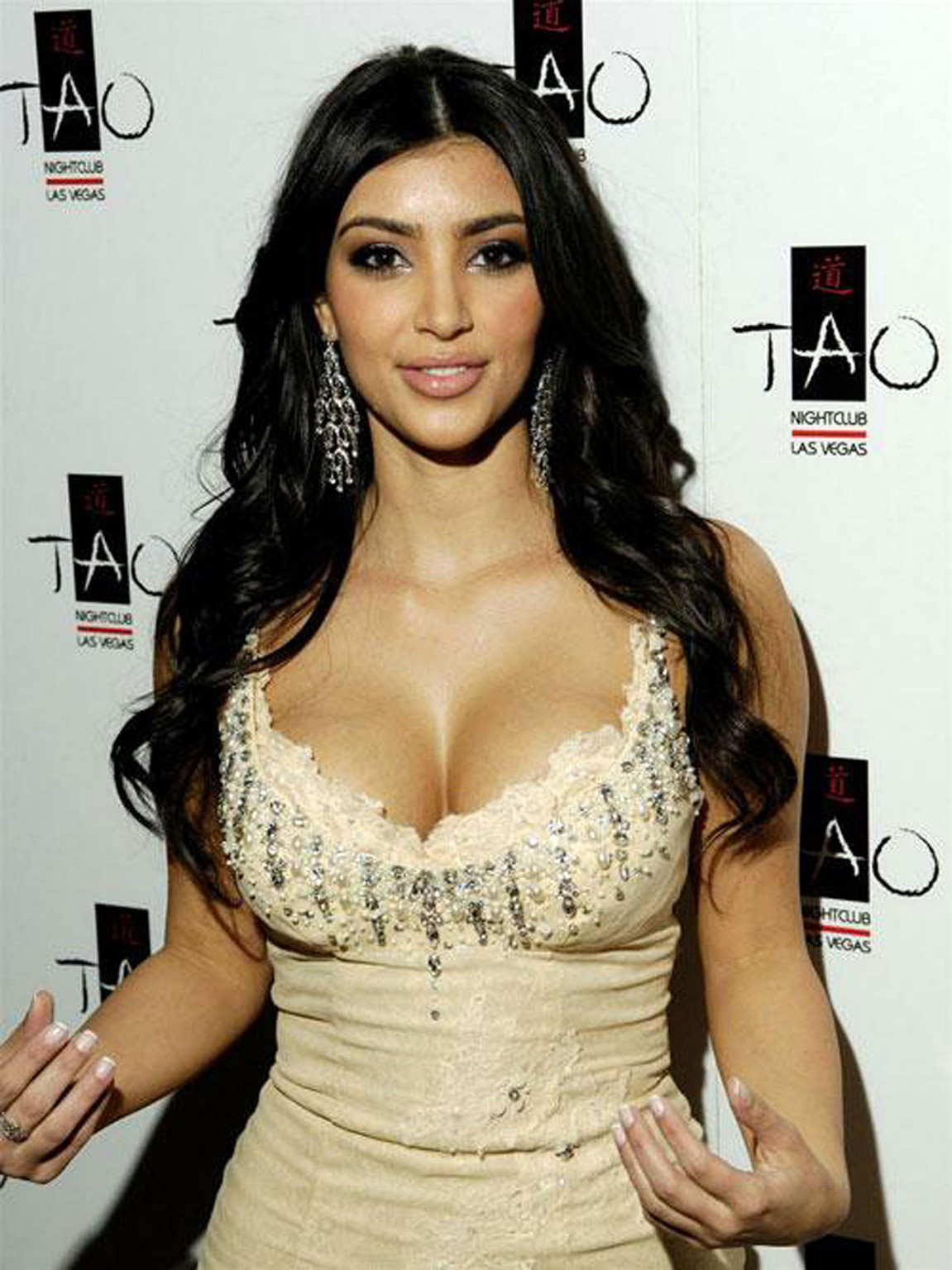 Kim kardashian sieht verdammt heiß und sexy auf ungesehenen, aber privaten Fotos aus
 #75320844