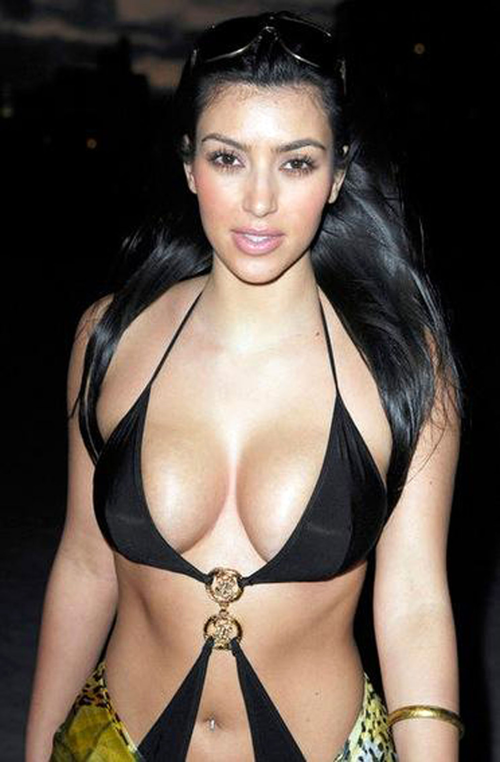 Kim kardashian sieht verdammt heiß und sexy auf ungesehenen, aber privaten Fotos aus
 #75320880