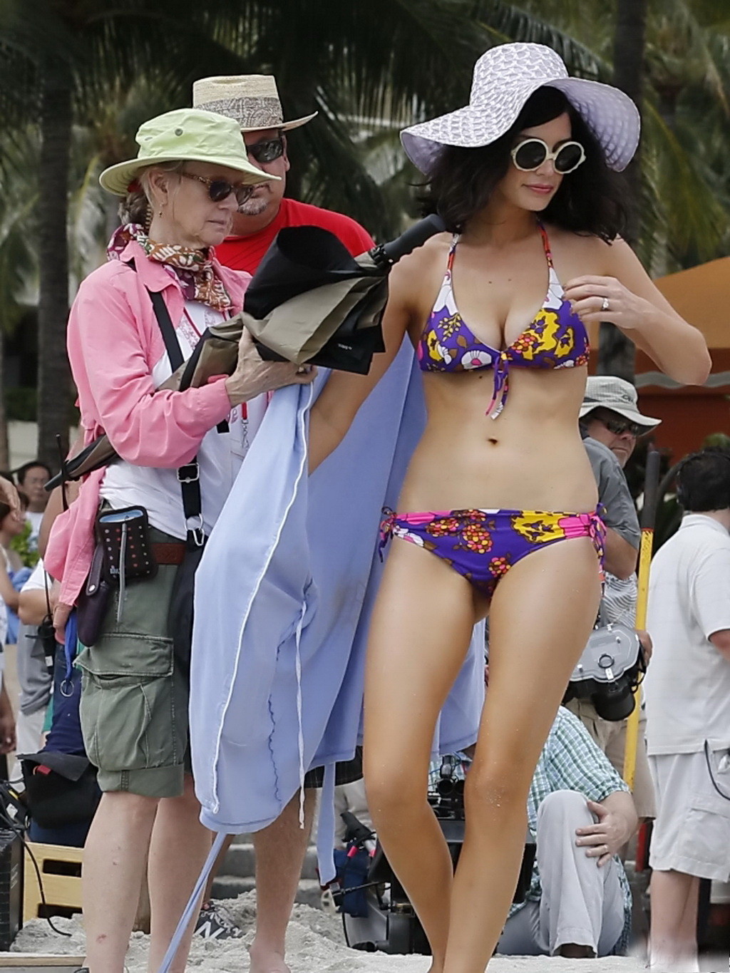 Jessica Pare showing off her hot body in a skimpy colorful bikini on the set of  #75249752