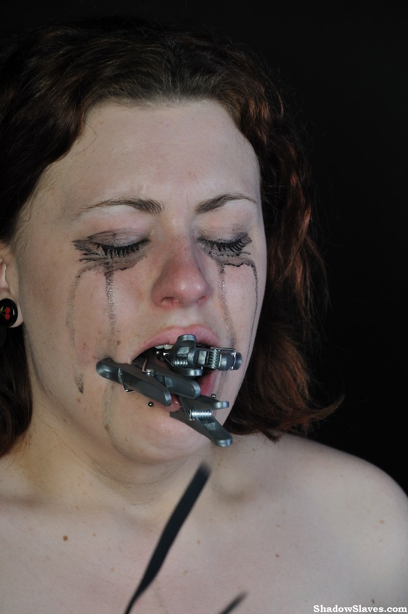 Tetas azotadas y torturadas hasta las lágrimas de la esclava fetichista británica Isabel Dean
 #72068744