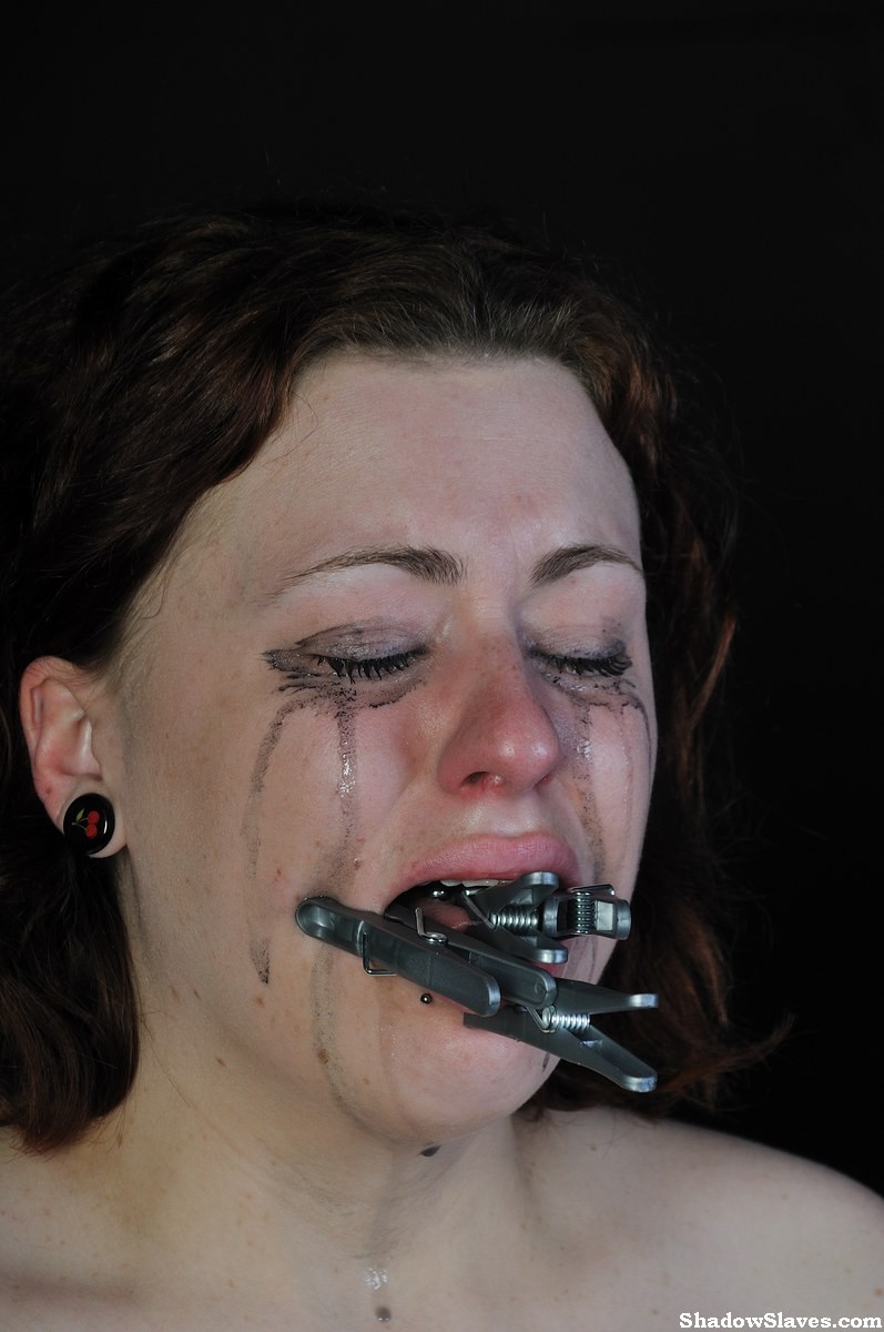 Tetas azotadas y torturadas hasta las lágrimas de la esclava fetichista británica Isabel Dean
 #72068799