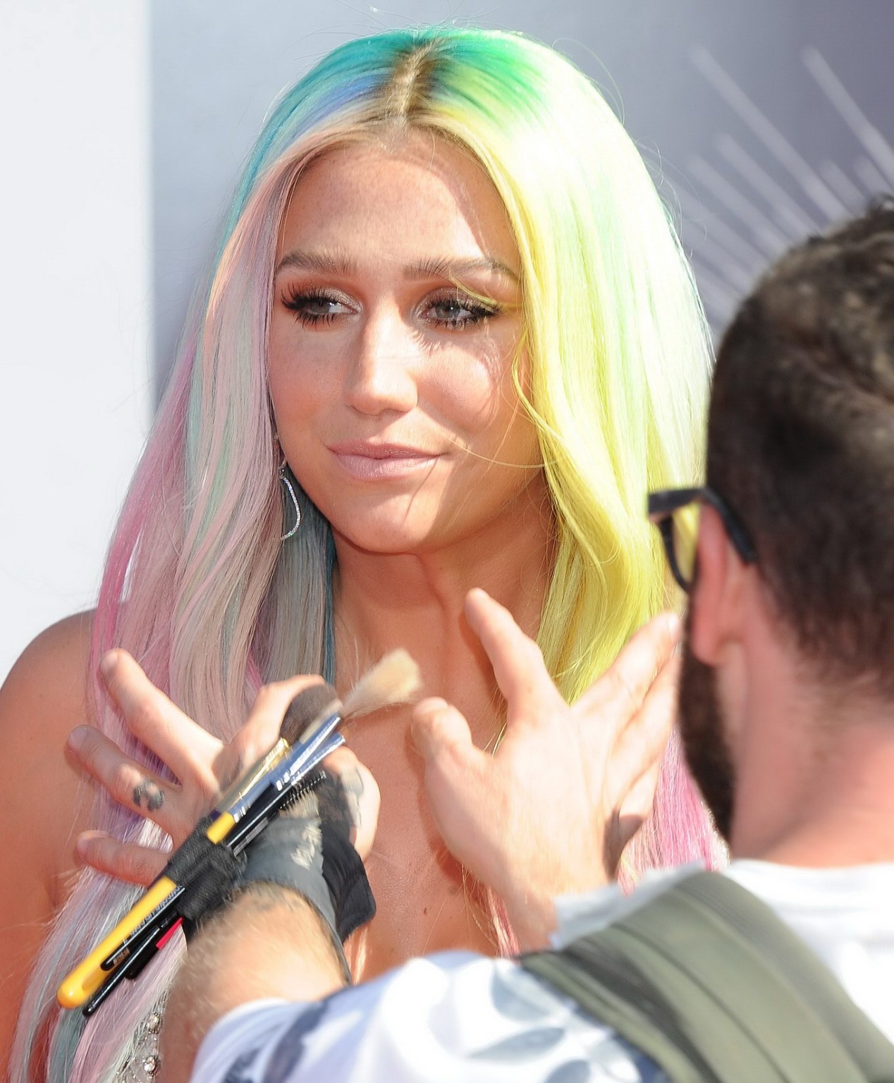Kesha showing huge cleavage at the 2014 MTV Video Music Awards in Inglewood #75186889