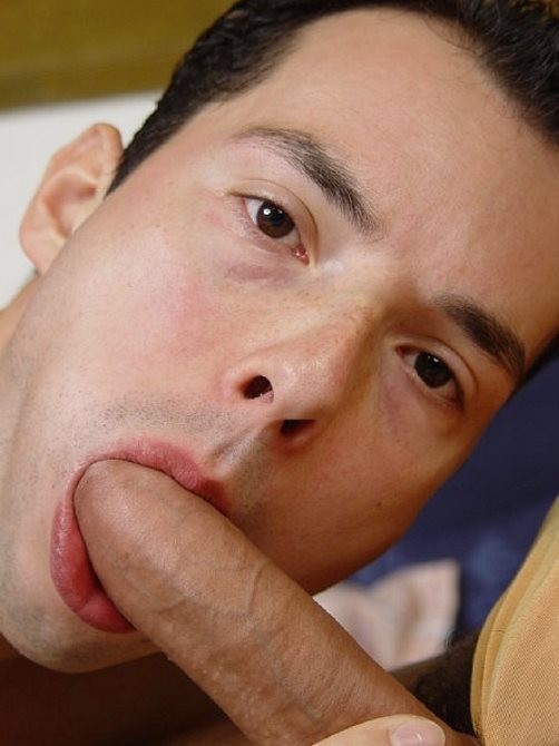 Dos twinks chupando y golpeando y rimming y cumming facial
 #76961511