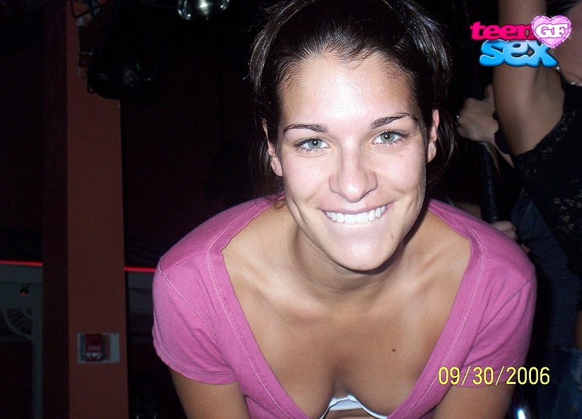 Explorando el agujero del coño de mi novia con los dedos
 #68114576