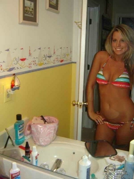 Picture set of amateur camwhoring hotties #77089708
