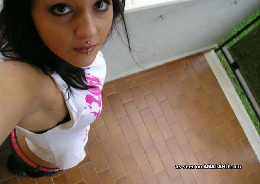 Picture set of sexy camwhoring emo babes #75710926