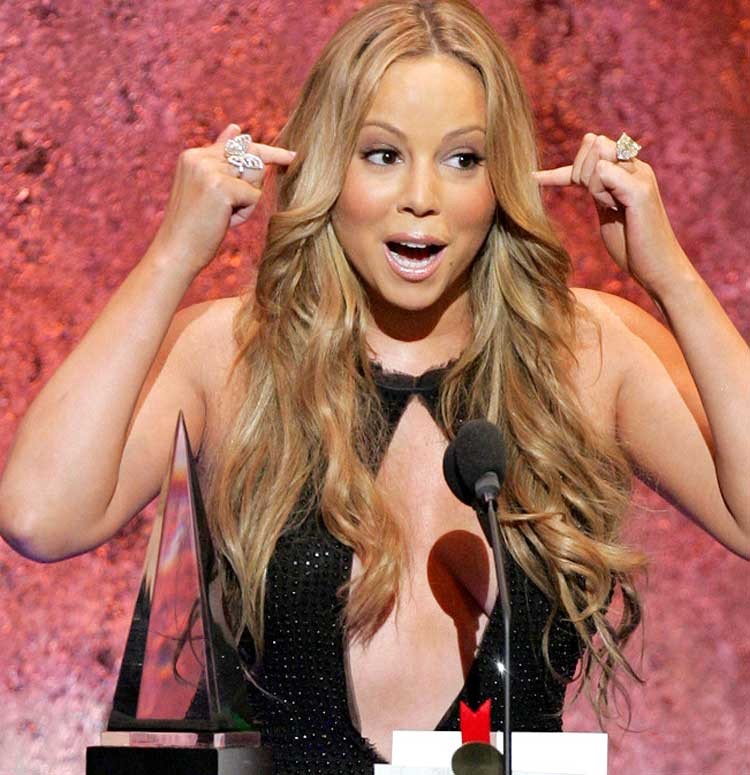 Mariah Carey großer Ausschnitt im offenen schwarzen Shirt
 #75374673