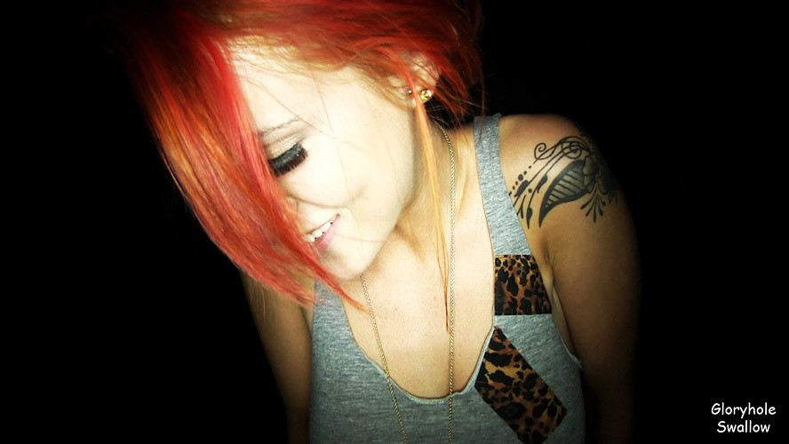 Neon Red Hair Punk Melissa première fois gloryhole
 #68346407