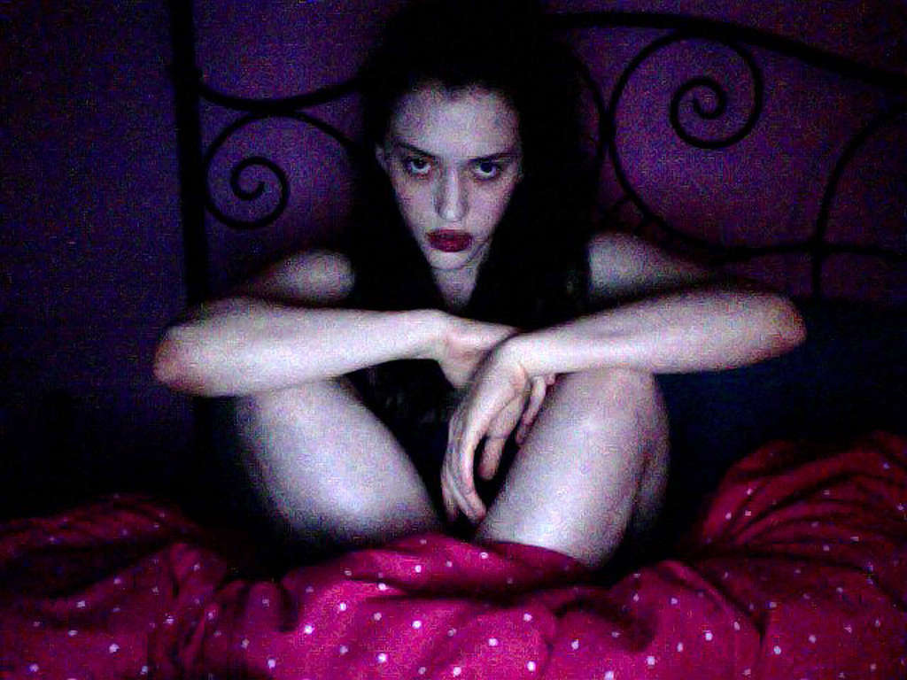キャット・デニングス、プライベート写真でセクシーな裸体と巨乳を披露
 #75327832