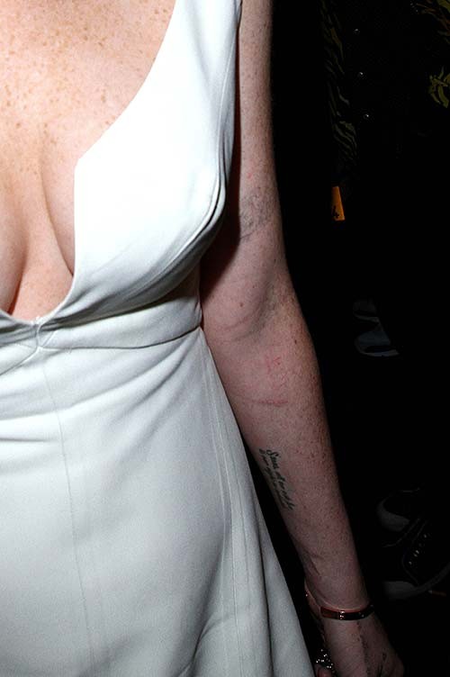 Lindsay Lohan sexy and hot huge boobs and upskirt paparazzi photos #75287180