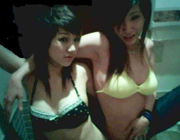 Bildergalerie von Amateur asiatischen Hotties
 #68400471