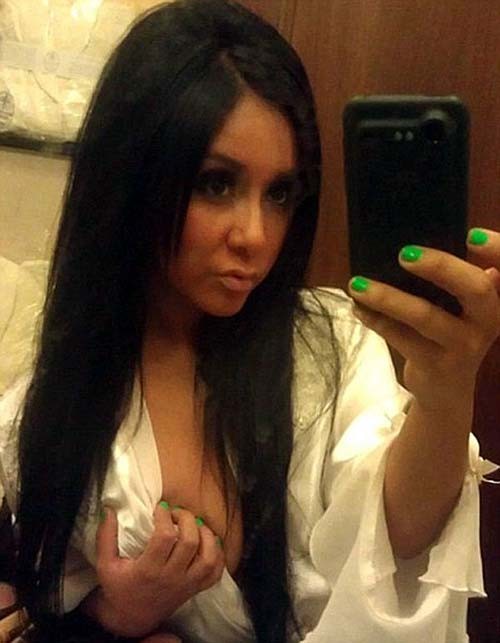 Nicole Snooki Polizzi exposing shaved pussy on leaked photos #75260220