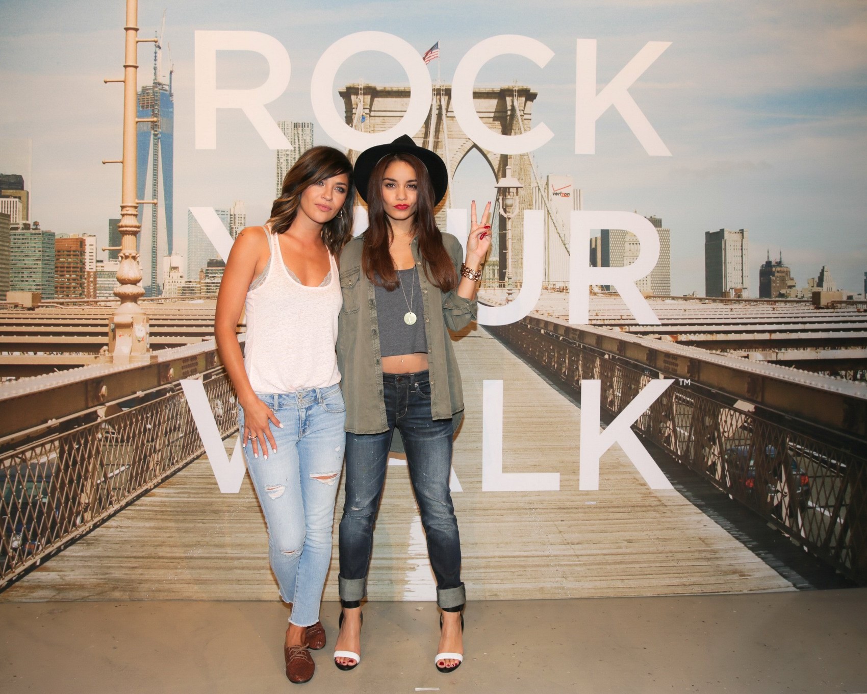 Jessica Szohr und Vanessa Hudgens haben Spaß beim Rock Your Walk Event in New York
 #75222925
