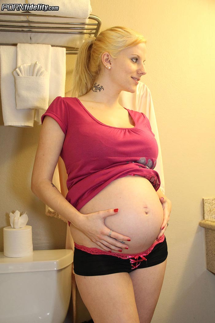Haley cummings incinta scopa come una pazza
 #72643537