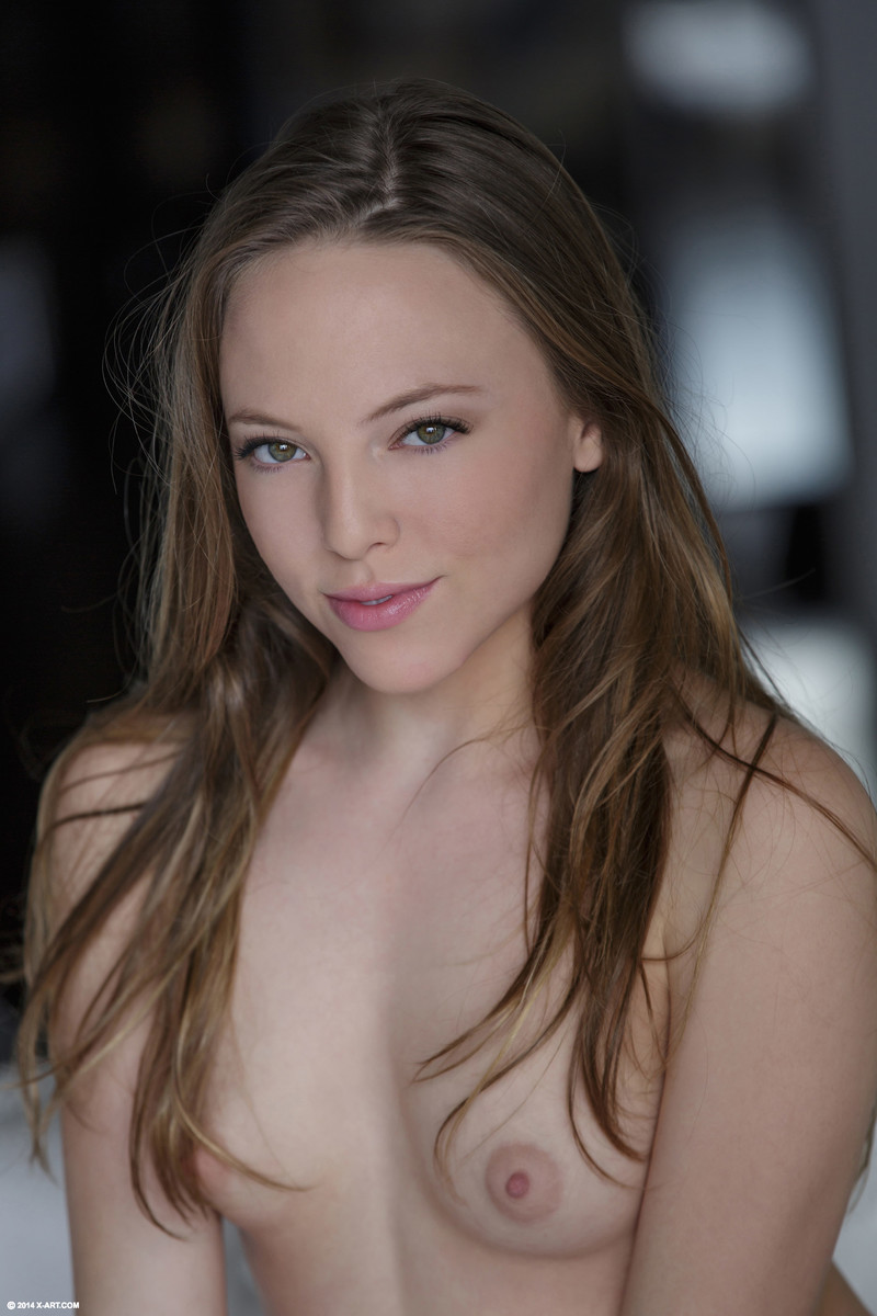 Slender elegance Aubrey poses naked and masturbates #72577754