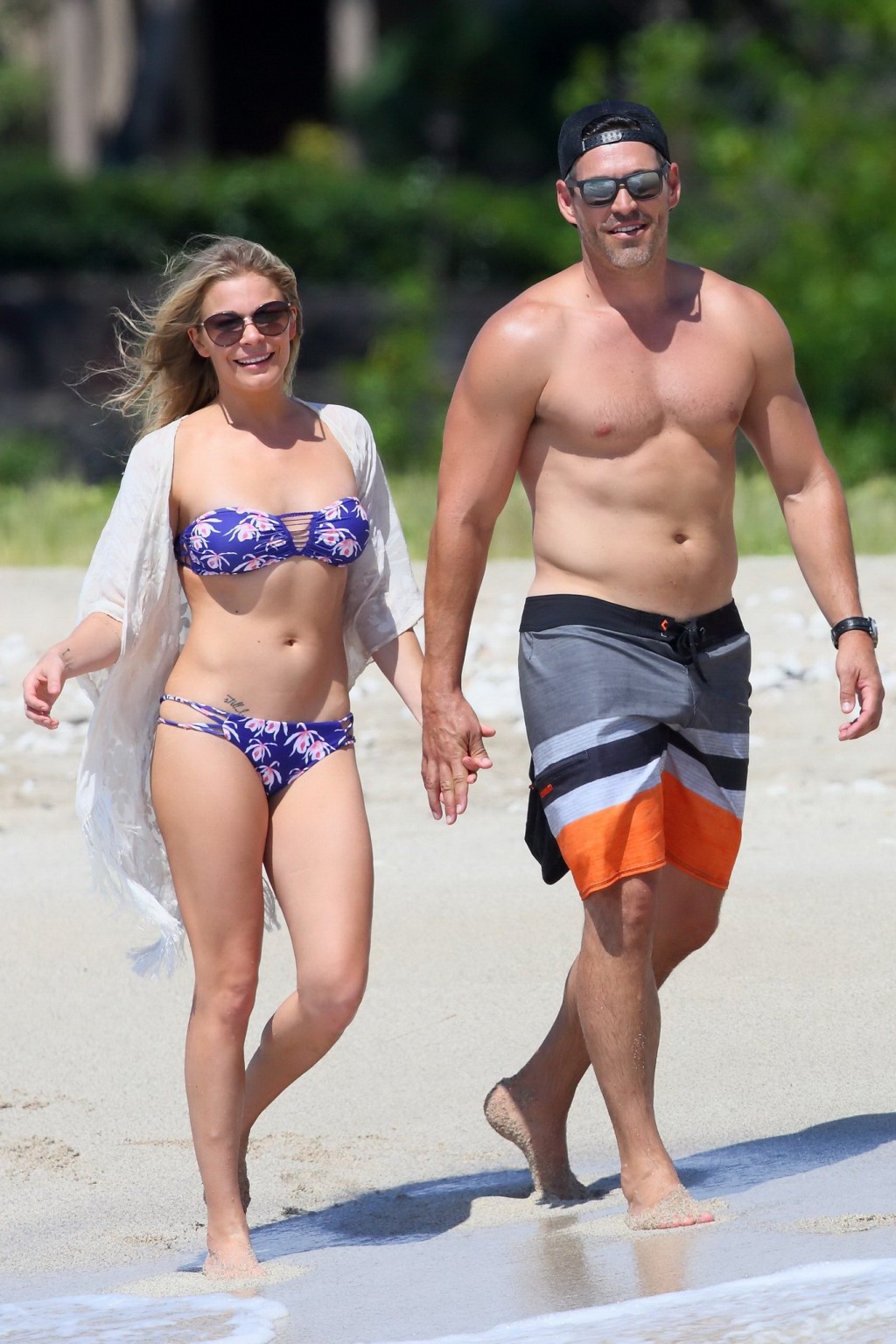 LeAnn Rimes wearing two skimpy bikini sets at the beach in Hawaii #75192860