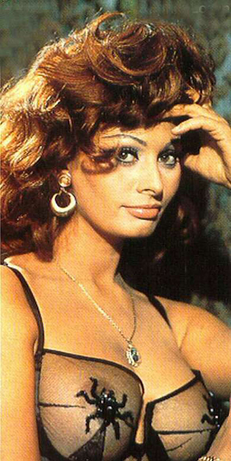 Sophia Loren showing her nice big tits paparazzi shoots #75354236