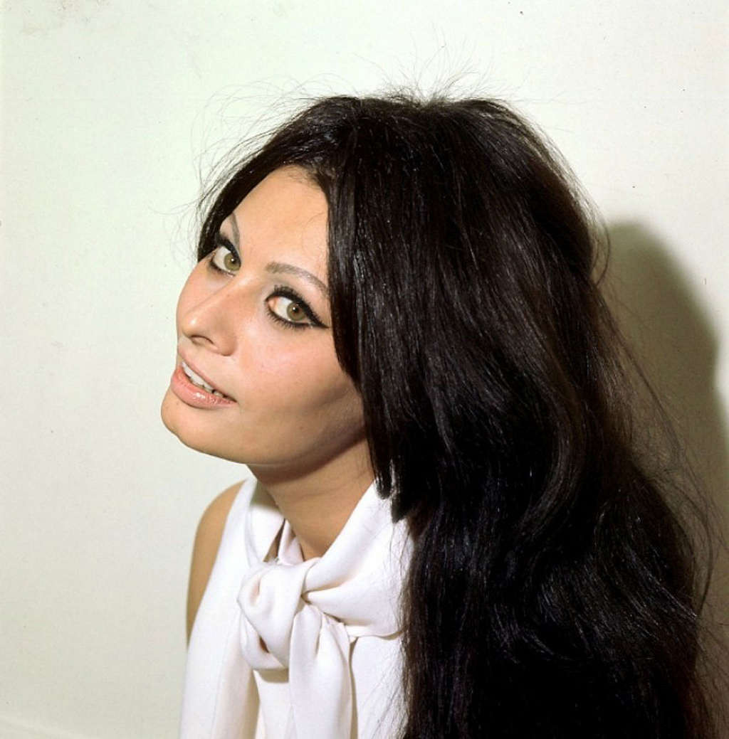 Sophia Loren showing her nice big tits paparazzi shoots #75354239