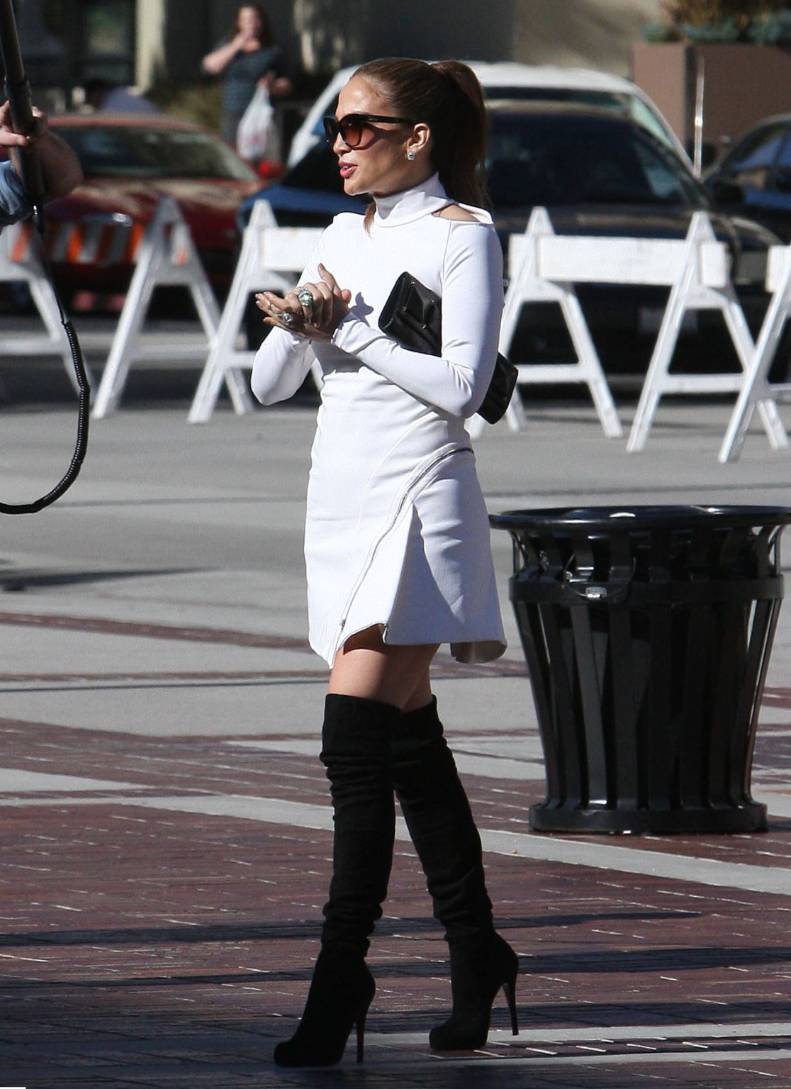 Jennifer Lopez en talons hauts pour se rendre aux auditions d'idoles à Pasadena.
 #75324267