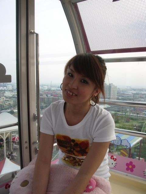Asiatische coed geht voll nackt in Couch zeigt squeezable Titten
 #69906979