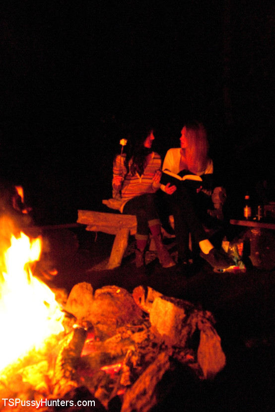 Eva lin y foxxy ts dominantes follan a dos chicas calientes atadas al aire libre
 #79151201