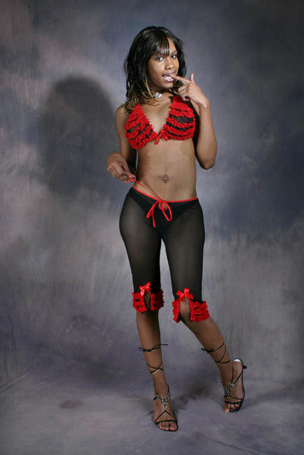 Ebony shemale model SexxxyJade in black and red #79337834