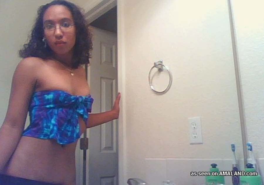 Solo webcam babe from the ghetto #72629882