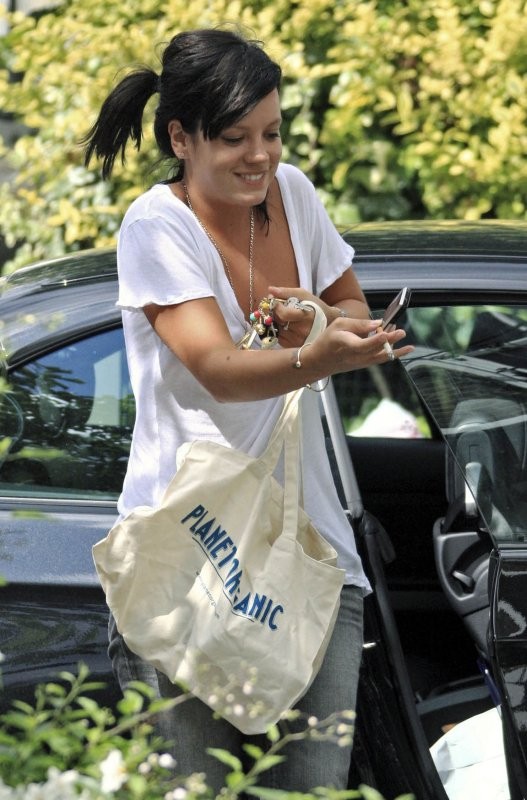 Lily Allen in heißen Nippel-Slips
 #75412051
