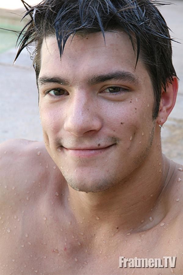 裸のセクシーな男子学生
 #76998069