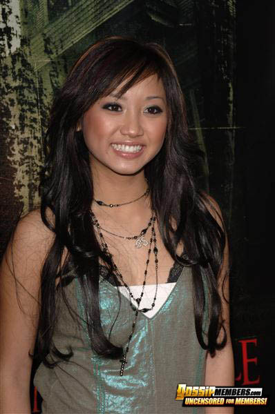 Brenda Song zeigt sich in nuttigen Fotos
 #75345769