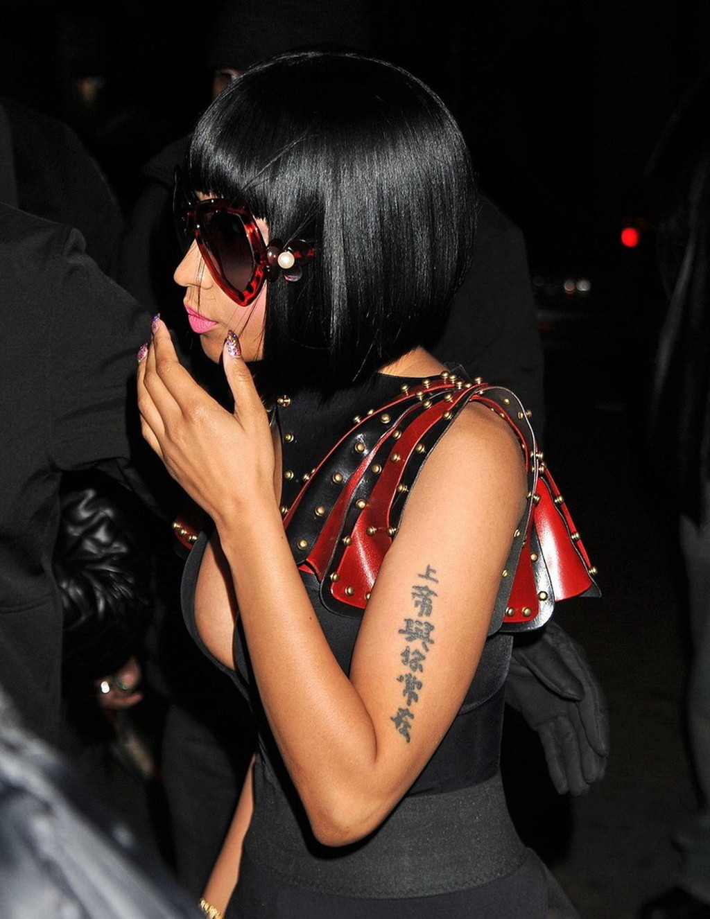 Nicki Minaj braless showing huge cleavage in tight black outfit at Webster Hall  #75245097