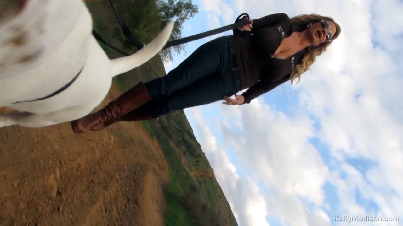 Kelly Madison rubs herself in nature #78369867