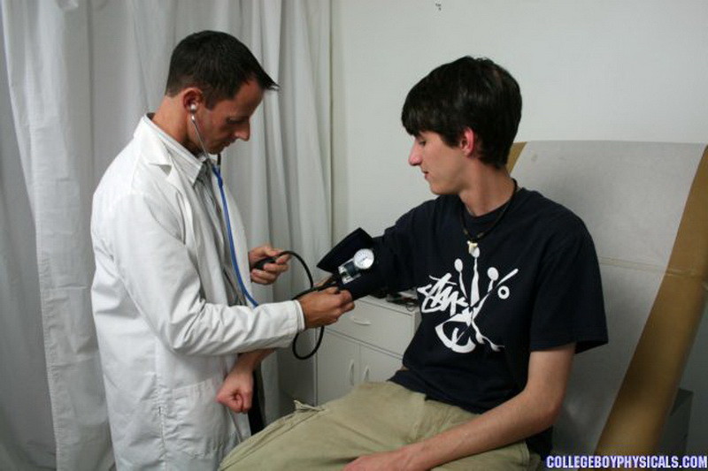 Big cock twink getting his dick checked by a hot gay doctor #76980820