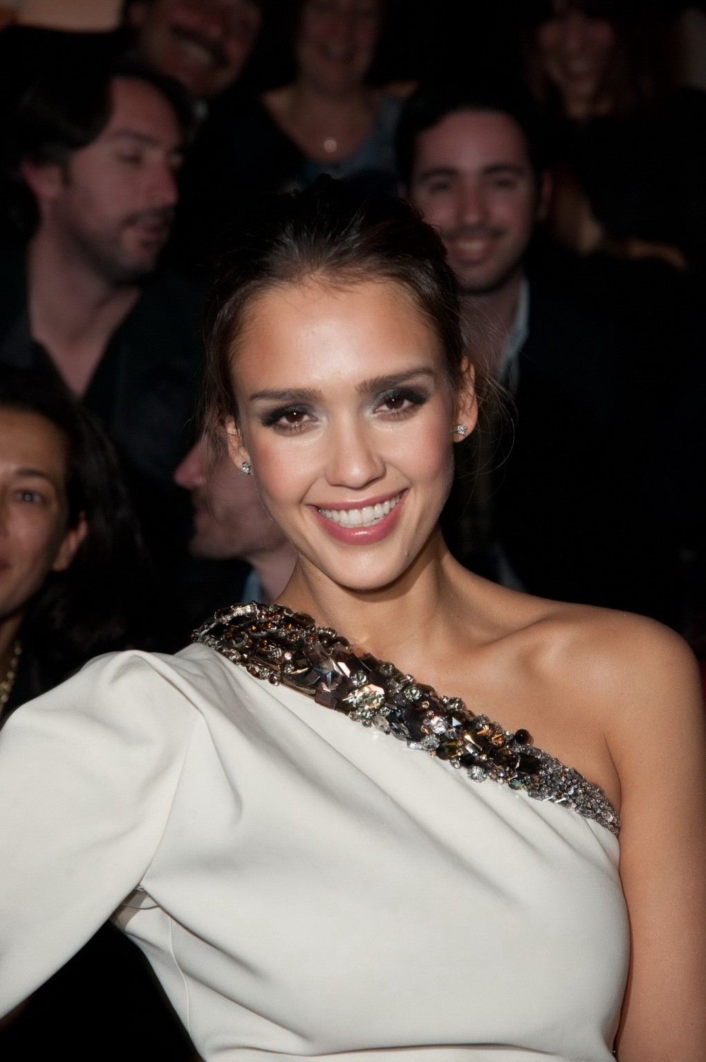 Jessica Alba flashing her panties at Lanvin fashion show in Paris #75271897