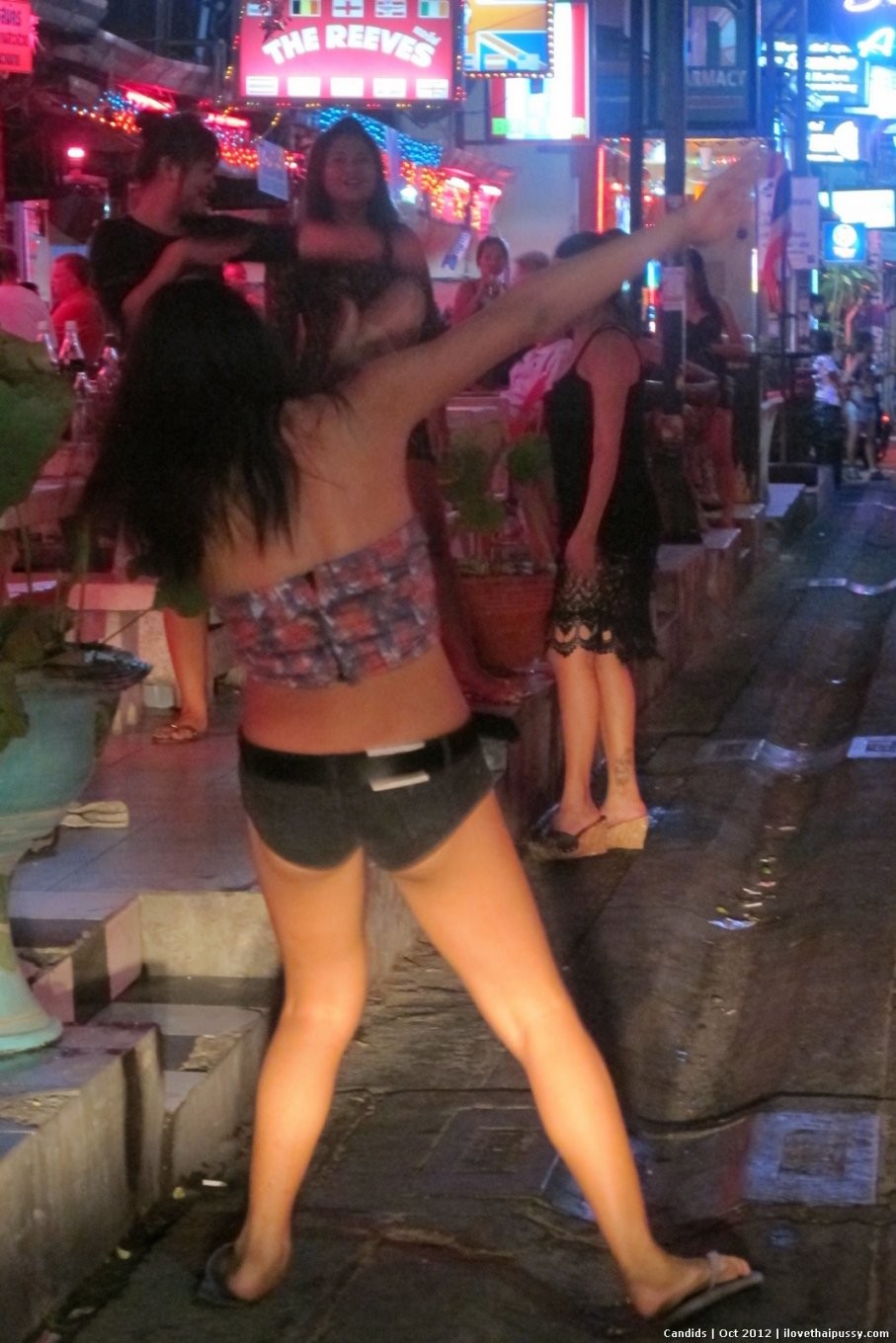 Puta tailandesa embarazada follada sin condón a pelo por el turista sexual loco klaus asian f
 #68098148